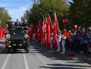 Isparta’da Cumhuriyetin 101’inci yılı coşkuyla kutlandı