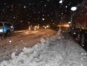 Antalya-Konya karayolunda kar yağışı