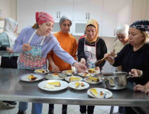 Çukurova Belediyesi’nin çikolata ve pasta yapma kursuna yoğun ilgi