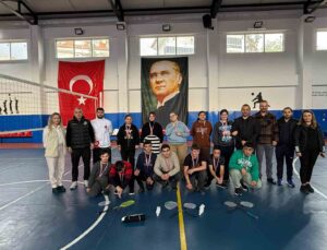 Gazipaşa’da özel öğrenciler badminton ve bocce oynayarak eğlendi