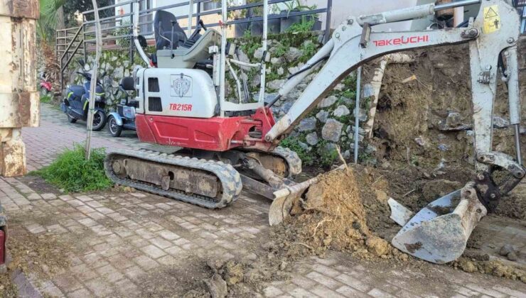 Ağaç budarken fenalaştı, hastanede hayatını kaybetti