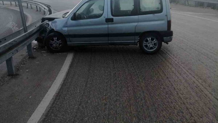 Isparta’da kontrolden çıkan araç bariyerlere çarptı: 2 yaralı