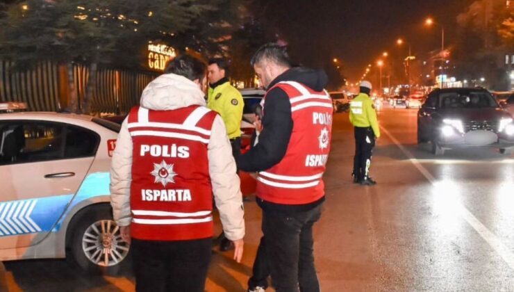 Isparta’da modifiyeli ve abartı egzozlu araç denetimi: 5 araç men edildi